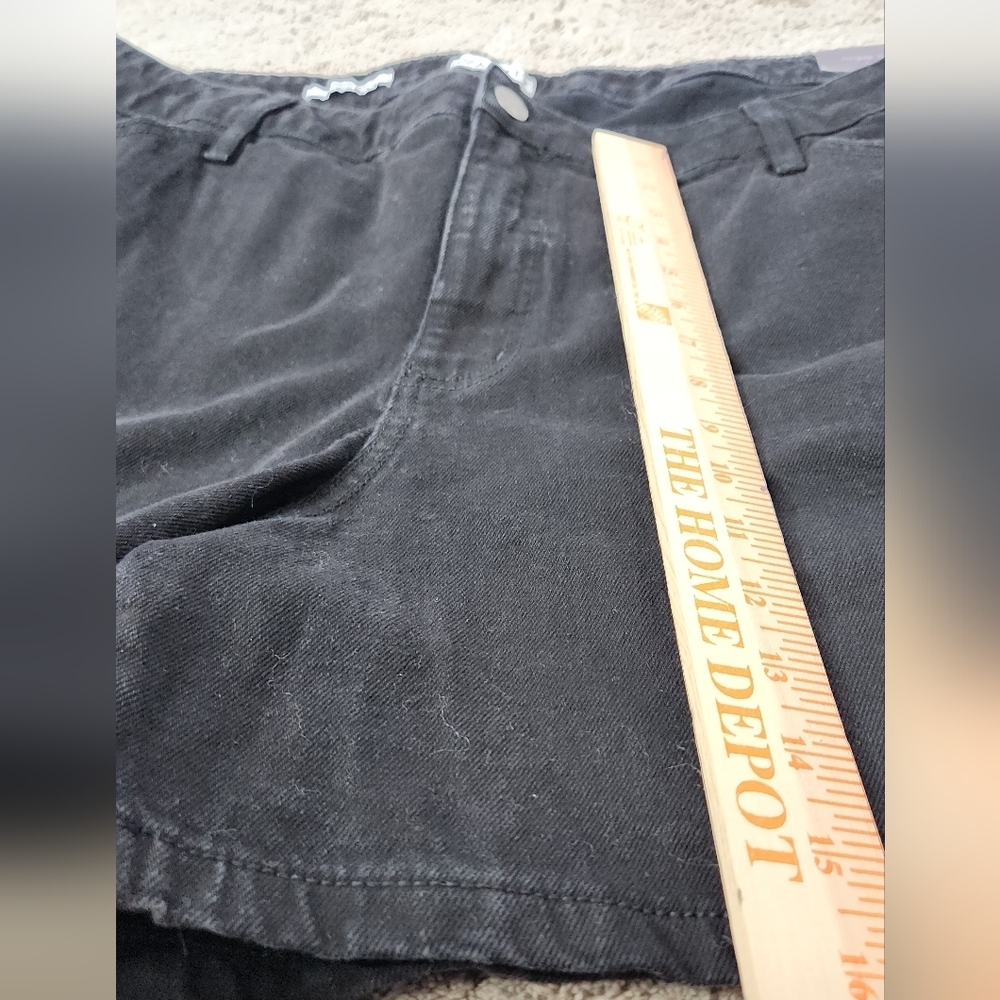 Women's 5" High Rise Midi Shorts - Black - Ava & Viv - 24 - Picture 10 of 11